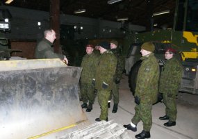 Krašto apsaugos savanorių pajėgų karininkai mokėsi planuoti inžinerines kliūtis - 3