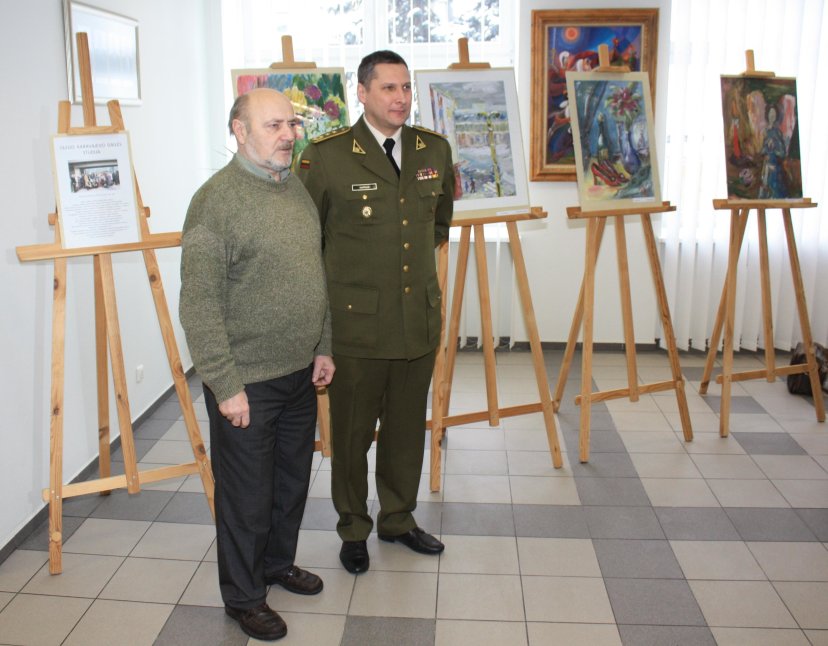 Lietuvos kariuomenės mokykloje - tapybos darbų paroda 