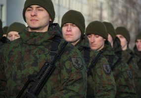 Šimtas karių Mokomajame pulke prisiekė Lietuvos Respublikai  - 6