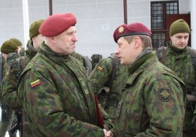 Už 22 metų kario savanorio tarnybą nuoširdi kolegų padėka, medalis srž. Kęstučiui Krasauskui - 1