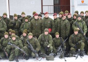 Už 22 metų kario savanorio tarnybą nuoširdi kolegų padėka, medalis srž. Kęstučiui Krasauskui - 2