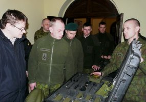 Juozo Vitkaus inžinerijos batalione lankėsi svečiai iš Krašto apsaugos ministerijos  - 1