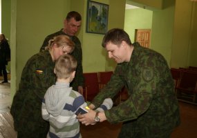 Birutės bataliono kariai Velykų proga surengė šventę šeimoms ir kūdikių namuose globojamiems vaikams - 1