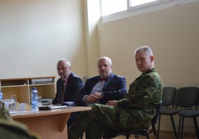 Logistikos valdyboje lankėsi krašto apsaugos ministerijos vadovybė - 2