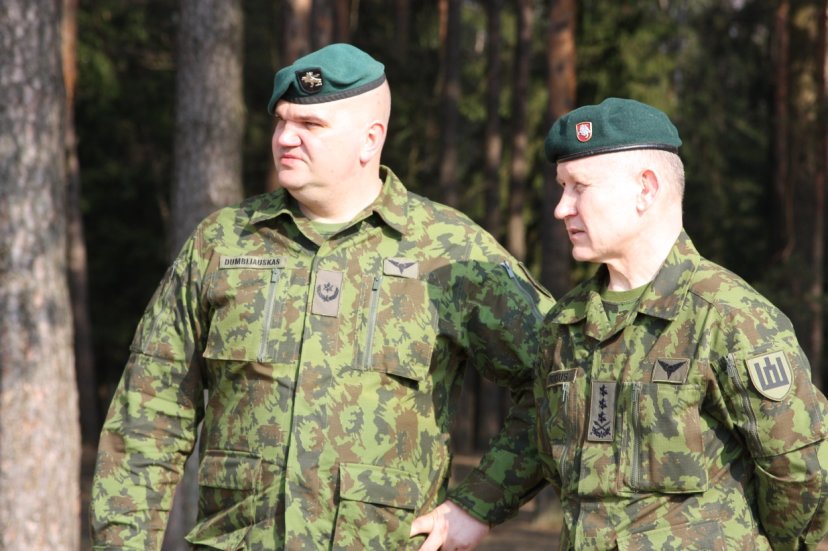 Lietuvos kariuomenės vadas lankėsi Ruklos įguloje dislokuotuose padaliniuose