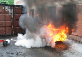 Karinių jūrų pajėgų laivo N42 „Jotvingis“ įgulos nariai dalyvavo gaisro gesinimo mokymuose - 5