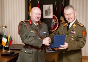 Lietuvoje pirmą kartą lankosi Airijos kariuomenės vadas - 3