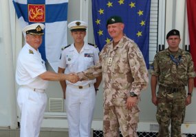 Lietuvos kariai pradėjo saugoti maisto siuntas į Somalį gabenantį laivą - 1