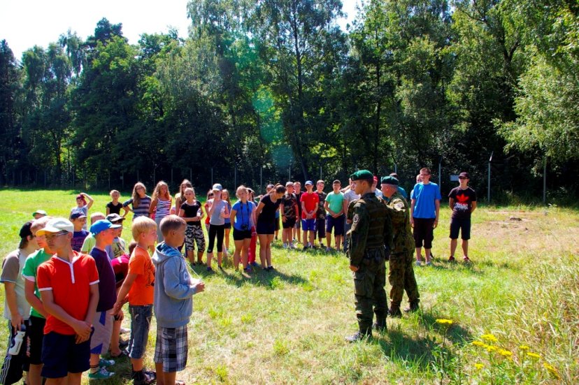 Vasarą dragūnų batalione – pilietiškumo pamokos jaunimui