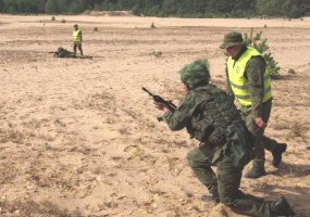 Juozo Lukšos mokymo centre aidėjo moderniųjų „kalavijų“ G-36 ugnies salvės - 5