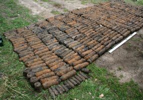 Išminuotojai sunaikino milžinišką kiekį Antrojo pasaulinio karo sprogmenų - 1