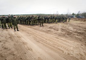 Pabradės poligoną drebino gausios minosvaidžių salvės, baigėsi pratybos „Ugninis griausmas 2013 - 5