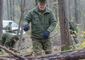 Kariai padėjo tvarkyti Aukštadvario regioninį parką - 2