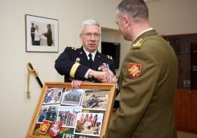 Sausumos pajėgų štabe lankėsi Jungtinių Amerikos Valstijų Pensilvanijos nacionalinės gvardijos... - 6