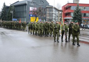Ruklos įgulos kariai Jonavos mieste iškilmingai paminėjo Lietuvos kariuomenės dieną  - 1