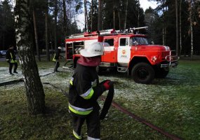 Jonušo Radvilos mokomajame pulke vyko priešgaisrinės gelbėjimo pratybos - 2