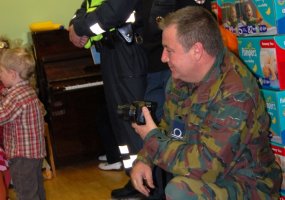 Kariai dalinosi Kalėdų šiluma kūdikių namuose  - 6