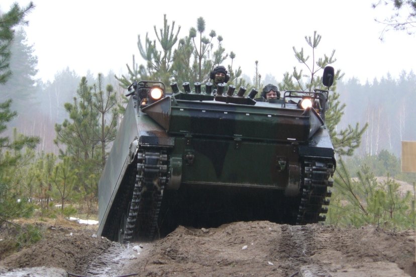 Šarvuočio M 113 vairuotojo kursas