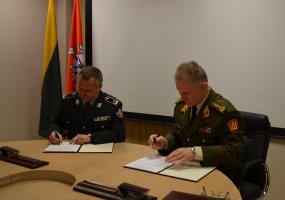 Lietuvos kariuomenė tęs bendradarbiavimą su Vidaus reikalų ir Finansų ministerijų tarnybomis - 2