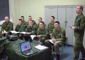 Parengti devyni profesionalūs JAVELIN raketų sistemos operatoriai - 1