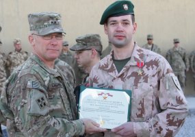Sausumos pajėgose tarnaujantis majoras Viktoras Kucenko – pirmasis Lietuvos karininkas,... - 1