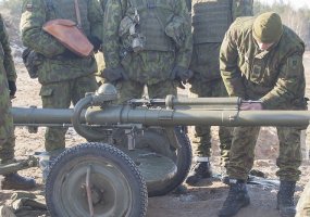 Kariai savanoriai - beatošliaužio pabūklo PV 1110 operatoriaus kurse  - 5