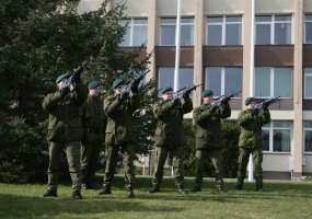 Marijampolės įgula minėjo Lietuvos įstojimo į NATO dešimtmetį - 2