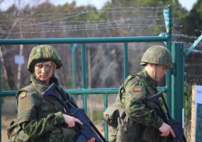 Kuršių Nerijoje treniravosi kariai ir pasieniečiai  - 1