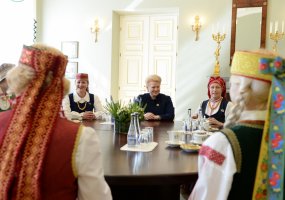 LR Prezidentė susitiko su Birutiečių draugijos atstovėmis - 6