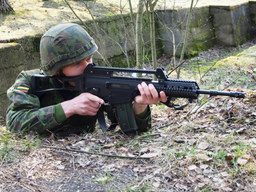 Gerai parengtam šauliui taikiniai krenta ir dieną ir naktį