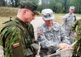 Lietuvoje lankėsi JAV Sausumos pajėgų Europoje vyriausiasis puskarininkis - 3