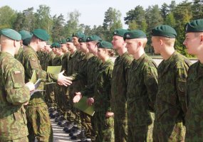 Parengti 84 mm Carl-Gustaf universalios paskirties M2/M3 granatsvaidžio granatsvaidininkai  - 2