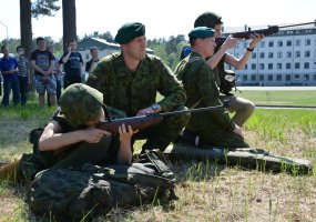 Juozo Lukšos mokymo centro kariai pagerbė Lietuvos partizanus ir pristatė kariuomenę visuomenei - 3