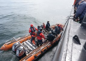 Baltijos jūroje – laivo pažeidėjo sulaikymo pratybos  - 5