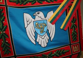 Oro erdvės stebėjimo ir kontrolės valdybai įteikta kovinė vėliava - 1