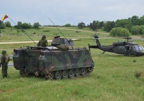 Sausumos pajėgų vadas gen. mjr. Almantas Leika stebėjo Vokietijoje vykstančias pratybas... - 3