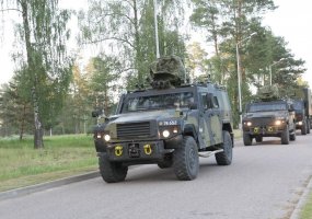 Paskutiniai pratybų „Kardo kirtis 2014“ dalyviai ir karinė technika jau pakeliui namo - 1