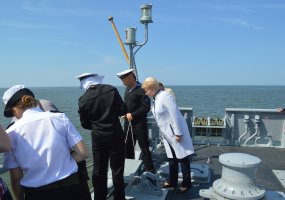 Karinių jūrų pajėgų laivai dalyvavo žuvusiųjų jūroje pagerbimo ceremonijoje - 6