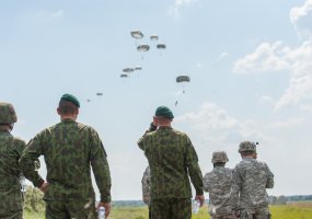 Karščiu alsuojančiose pratybose „Ulono ugnis 2014“  –  Sausumos pajėgų ir JAV kariai - 1