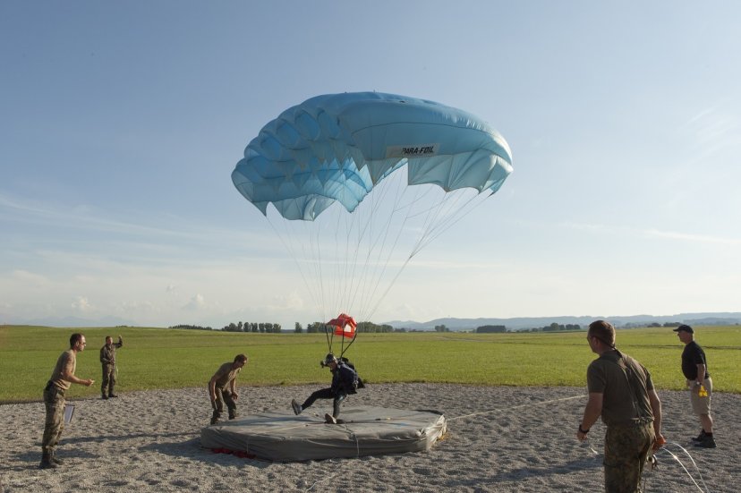 Tarptautinės karinių parašiutininkų mokyklų varžybos