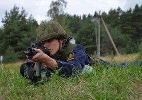Karinėse jūrų pajėgose rengiami jūrų karininkai lauko pratybas vykdė kartu su jūrų šauliais - 1