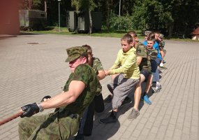 Karinėse jūrų pajėgose rengiami jūrų karininkai lauko pratybas vykdė kartu su jūrų šauliais - 2