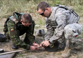 Kęstučio bataliono pėstininkai  pratybas vykdė kartu su JAV kariais - 3