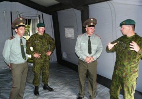 Juozo Vitkaus inžinerijos batalione lankėsi svečiai iš Armėnijos  - 1