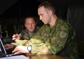Lithuanian Land Force troops amidst intense training at Exercise Maple Arch 2014  - 2