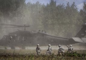 Prieštankinių dalinių pratybose pirmą kartą bus pasitelkta parama iš oro - 1