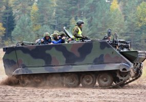 Jonavos rajono savivaldybės darbuotojai vienai dienai tapo kariais - 5