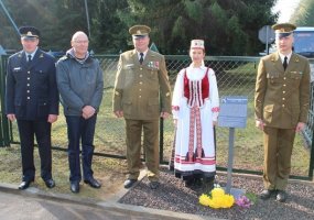 Atidengta atminimo lenta Lietuvos laisvės armijos kūrėjui brigados generolui Kaziui Veverskiui - 5