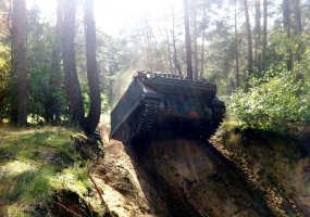 Kariai sėkmingai baigė Šarvuočio M 113 vairuotojo kursą - 1
