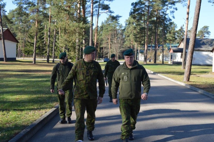 Lietuvos kariuomenės ir Sausumos pajėgų vadų vizitas Kęstučio batalione